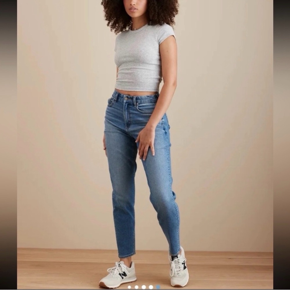AE Stretch Mom Jean